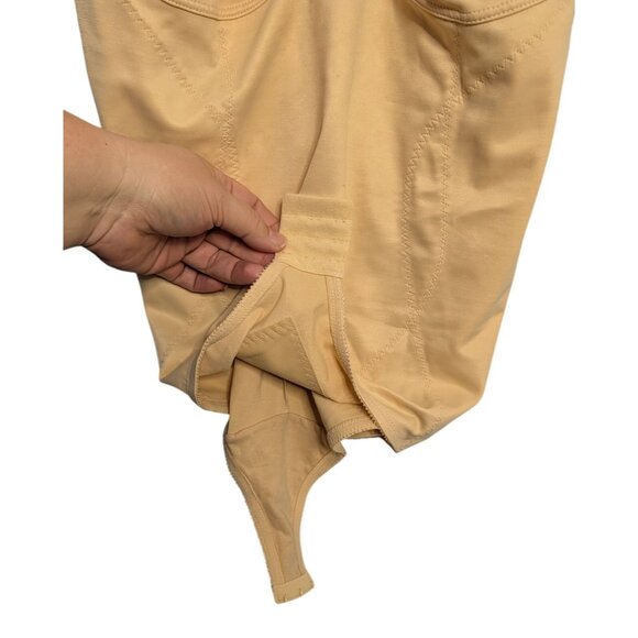 Rago Womens Lace-Trimmed Nude Bodysuit Size 44F Style 8620 - Picture 4 of 10